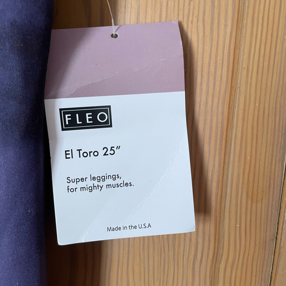 NWT Fleo El Toro XL Bounce Fabric 7/8 Leggings, Purple Marble - Picture 2 of 5